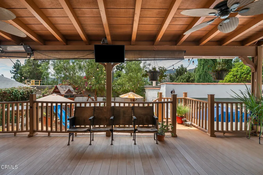 3022 Altura Avenue La Crescenta, CA 91214