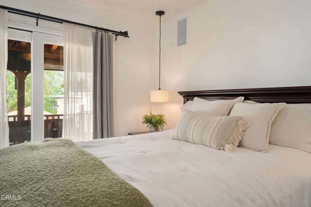 3022 Altura Avenue La Crescenta, CA 91214