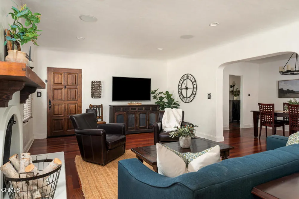 3022 Altura Avenue La Crescenta, CA 91214