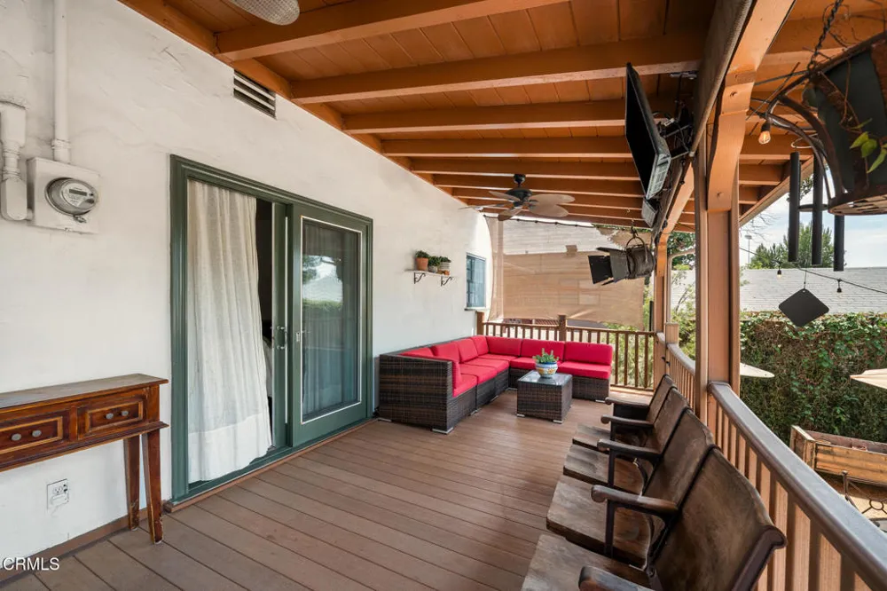 3022 Altura Avenue La Crescenta, CA 91214