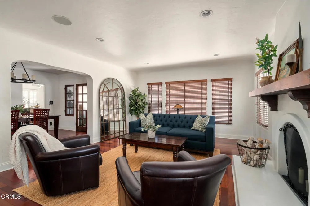 3022 Altura Avenue La Crescenta, CA 91214