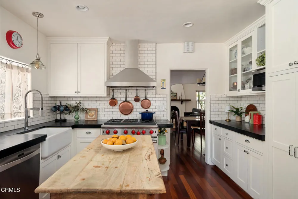 3022 Altura Avenue La Crescenta, CA 91214