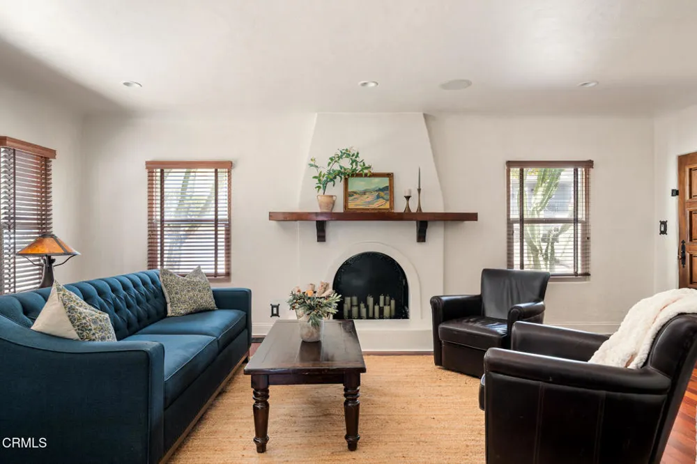 3022 Altura Avenue La Crescenta, CA 91214