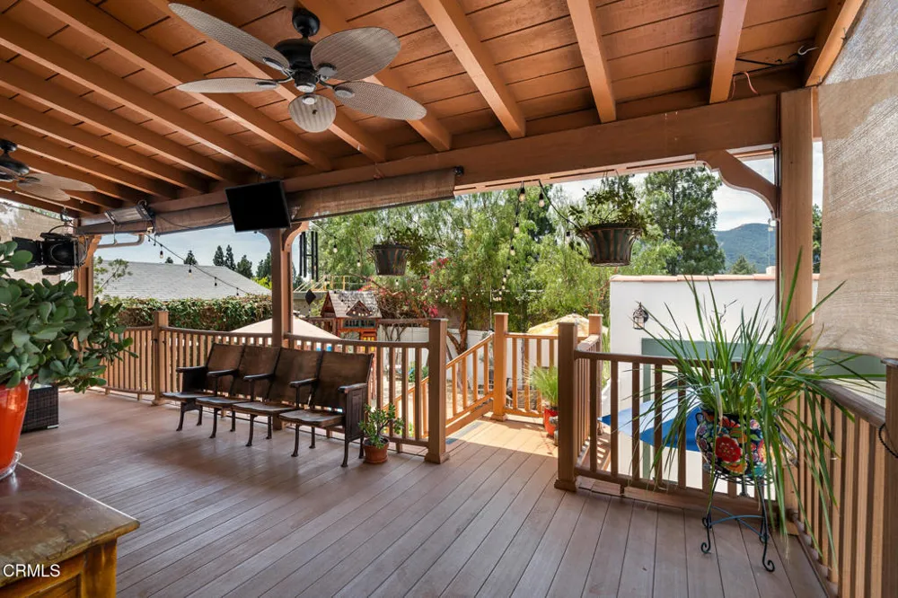3022 Altura Avenue La Crescenta, CA 91214