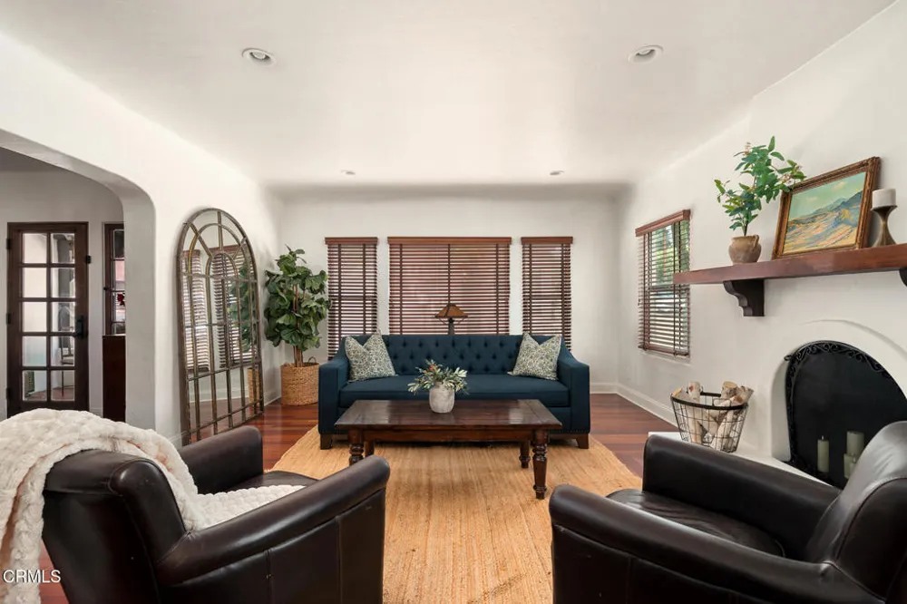3022 Altura Avenue La Crescenta, CA 91214