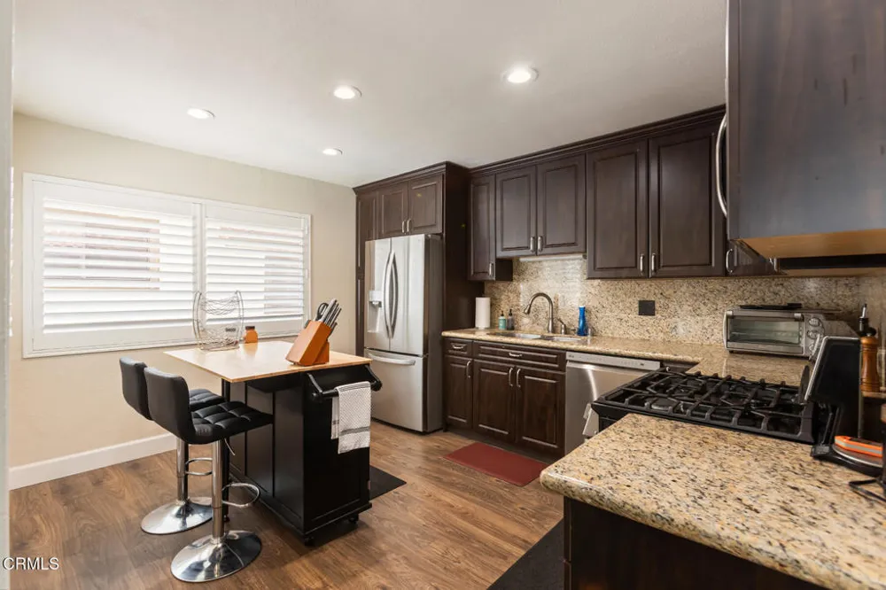 10141 Samoa Avenue #11 Tujunga, CA 91042