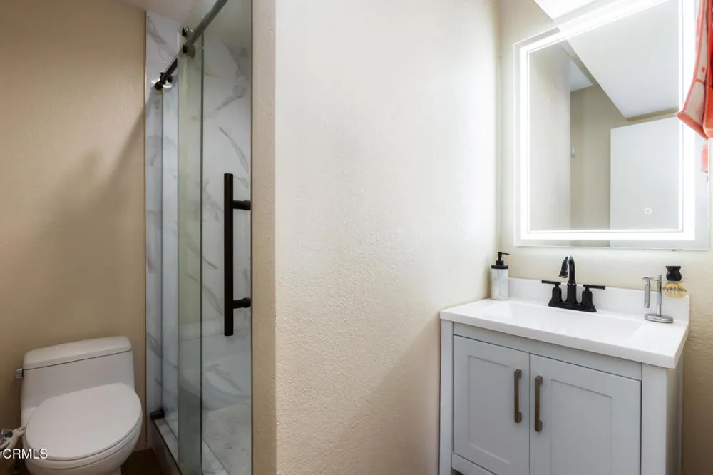 10141 Samoa Avenue #11 Tujunga, CA 91042