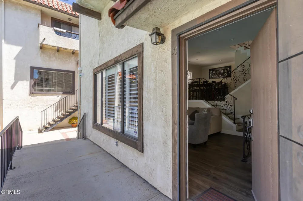 10141 Samoa Avenue #11 Tujunga, CA 91042