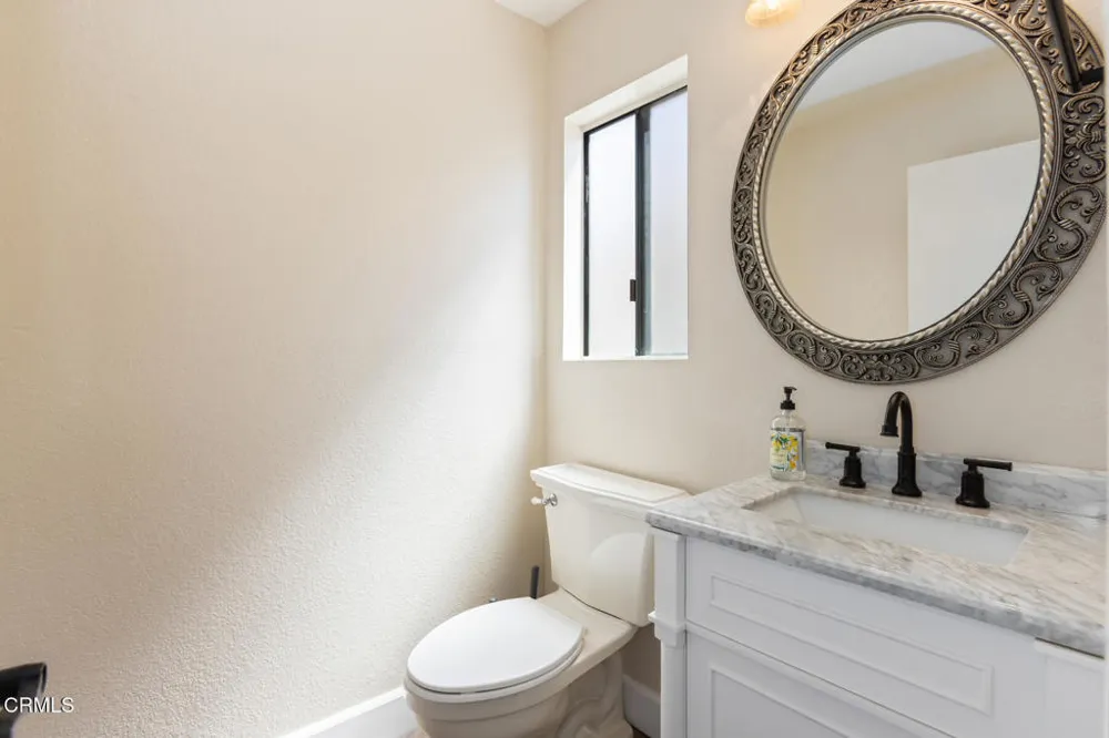 10141 Samoa Avenue #11 Tujunga, CA 91042