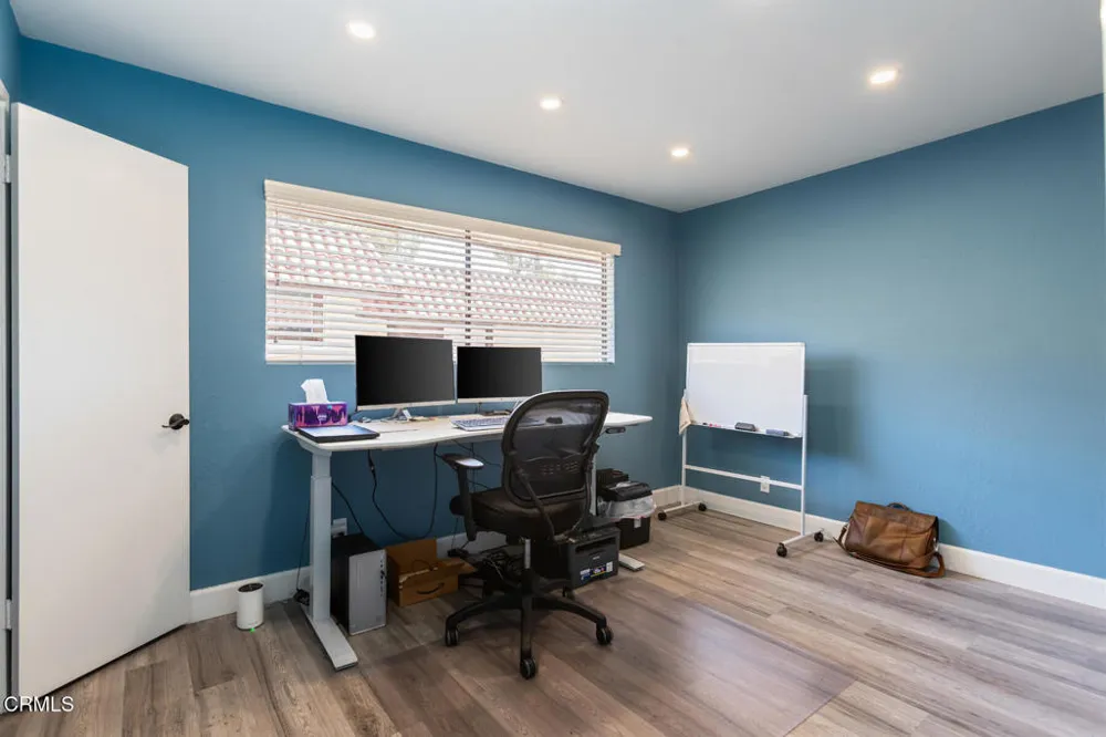 10141 Samoa Avenue #11 Tujunga, CA 91042