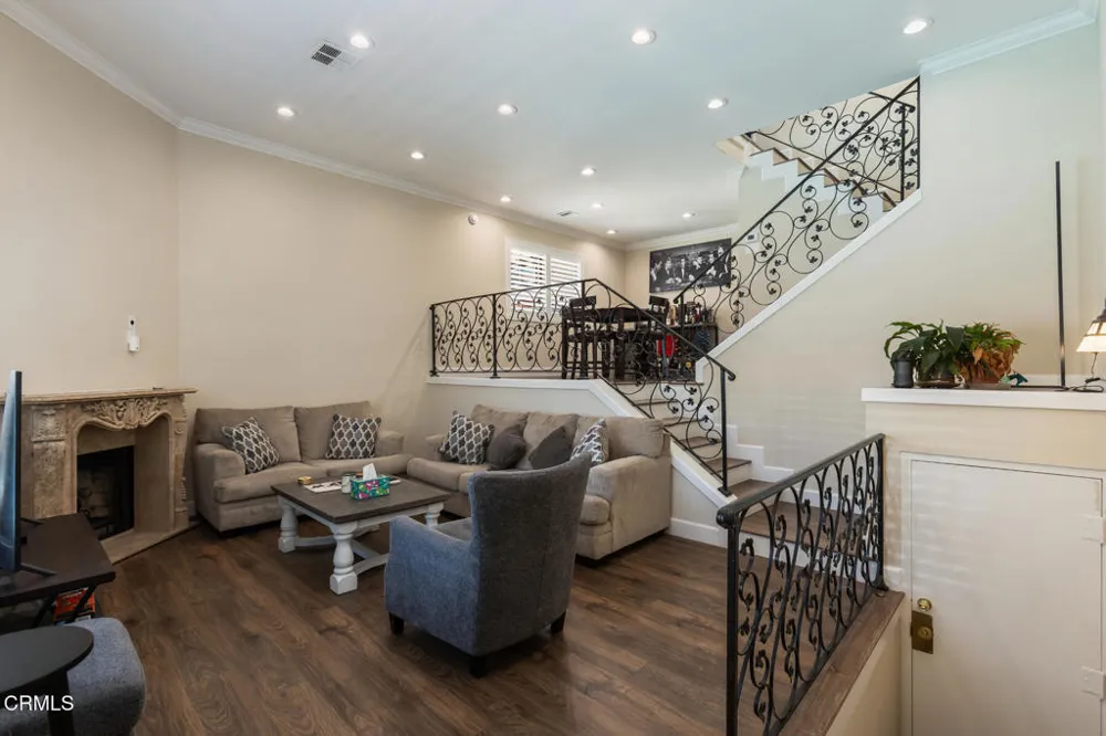 10141 Samoa Avenue #11 Tujunga, CA 91042