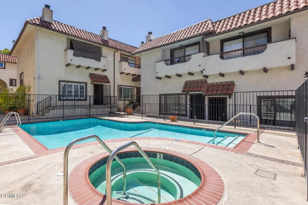 10141 Samoa Avenue #11 Tujunga, CA 91042