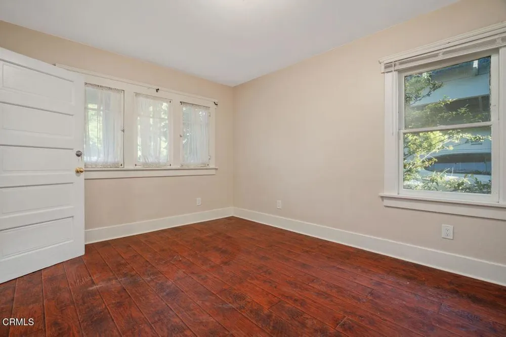 31 S Parkwood Avenue Pasadena, CA 