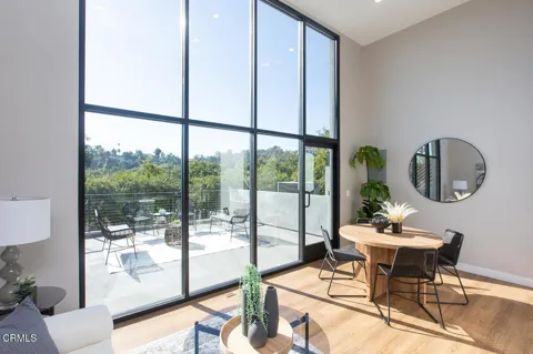 3682 Harriman Avenue #4
