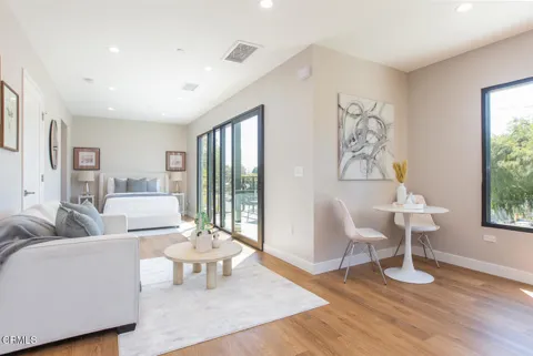 3682 Harriman Avenue #1