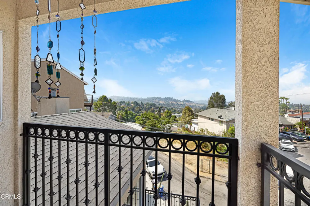 2779 Fyler Place Los Angeles, CA 90065