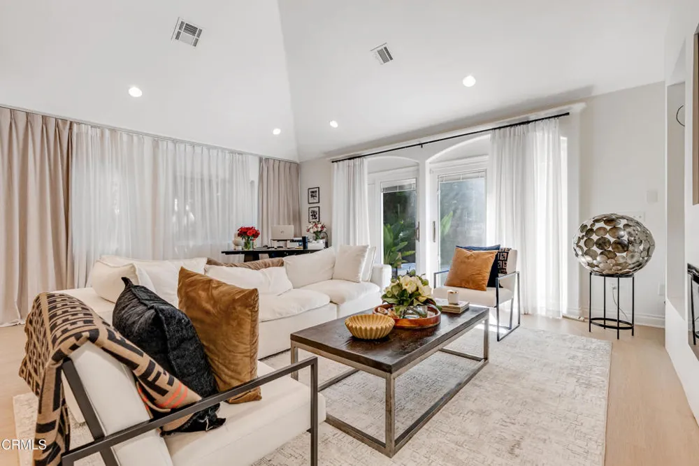 367 S Oak Avenue Pasadena, CA 