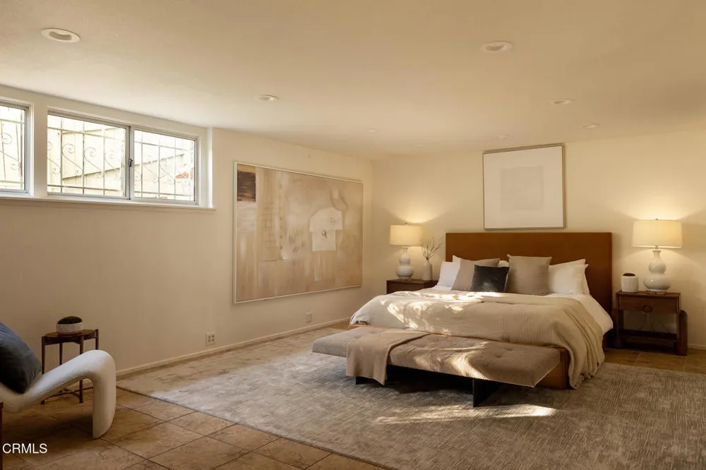 1437 Hillside Drive Glendale, CA 91208