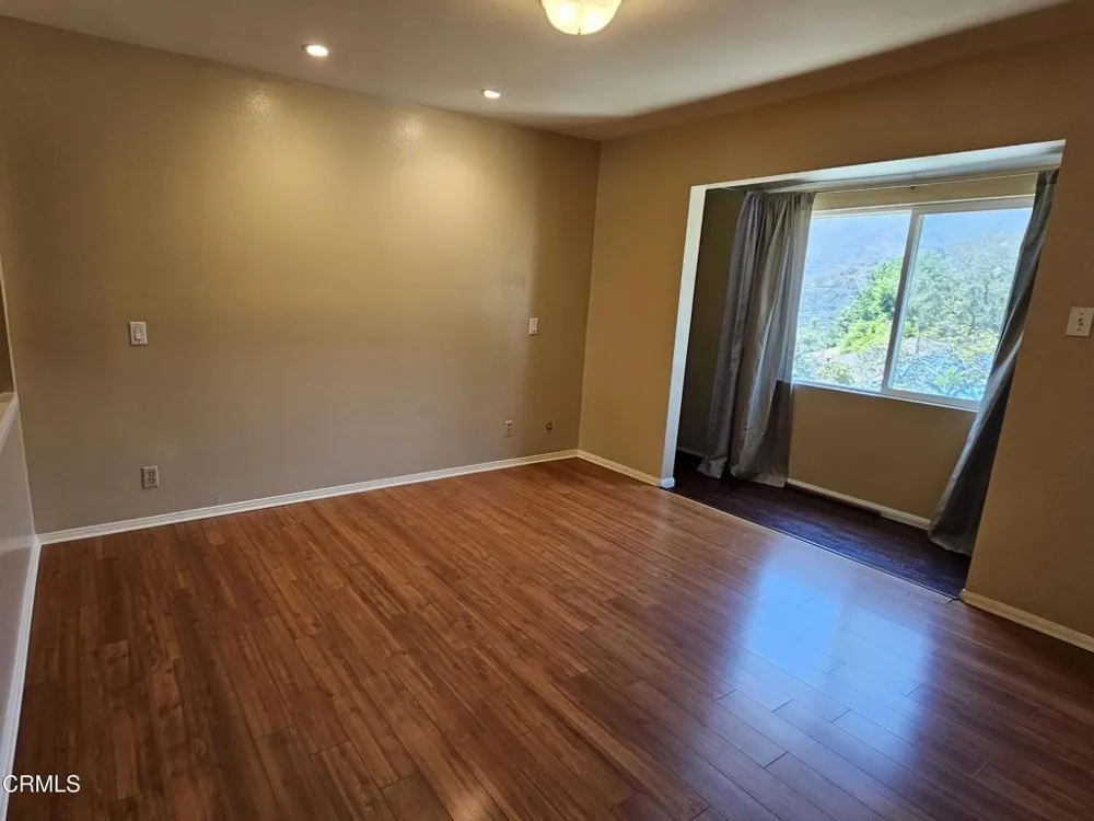 2960 Piedmont Avenue La Crescenta, CA 91214