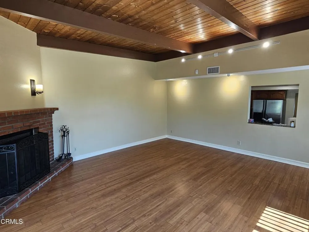 2960 Piedmont Avenue La Crescenta, CA 91214