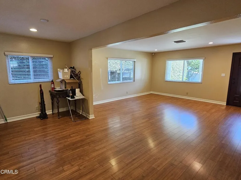 2960 Piedmont Avenue La Crescenta, CA 91214