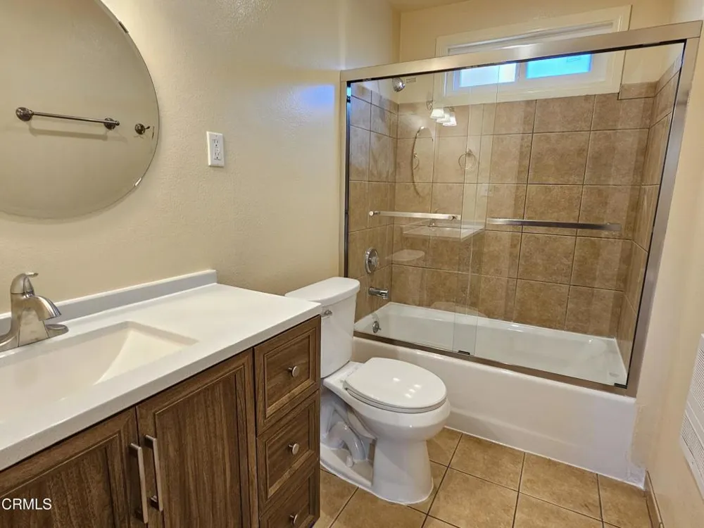 2960 Piedmont Avenue La Crescenta, CA 91214
