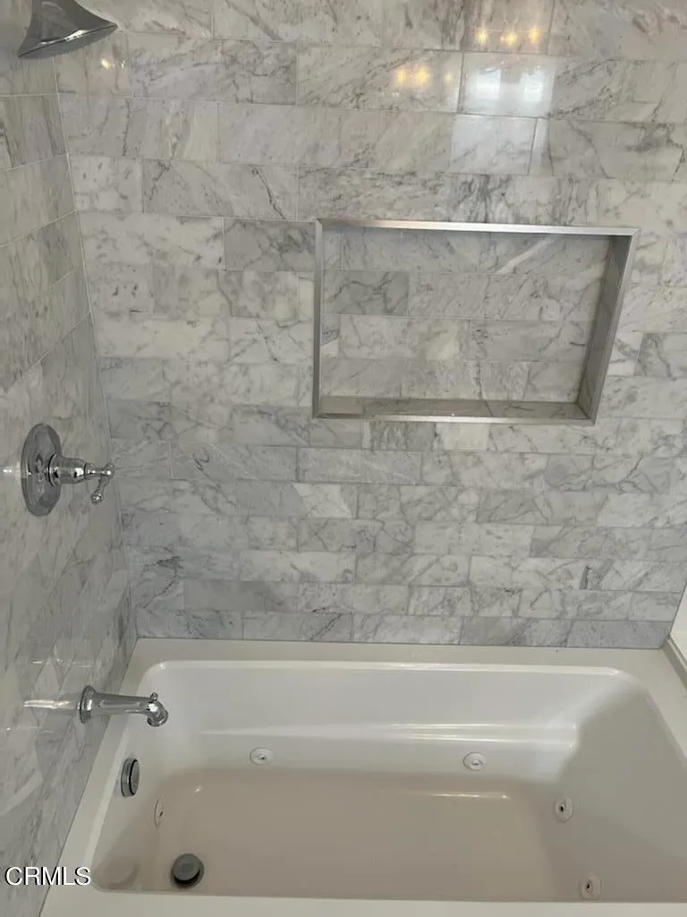 2040 Hilldale Drive La Canada Flintridge, CA 91011