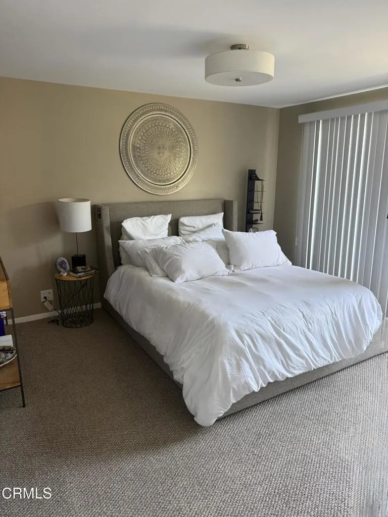 2040 Hilldale Drive La Canada Flintridge, CA 91011