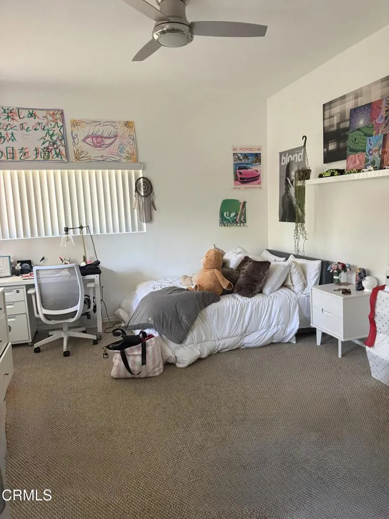 2040 Hilldale Drive La Canada Flintridge, CA 91011