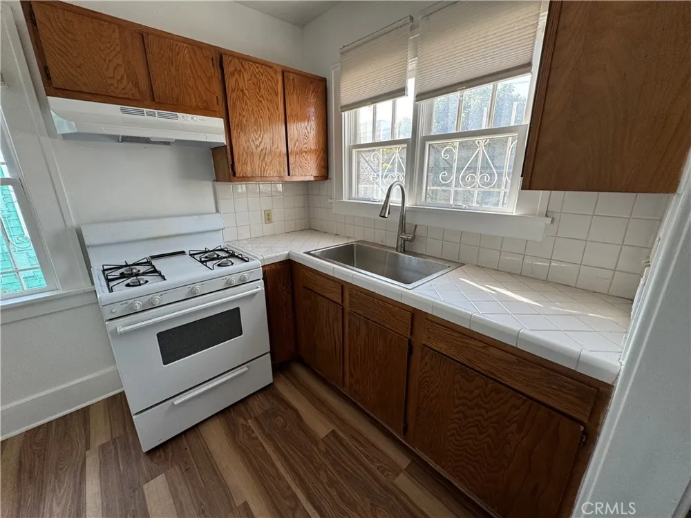 5158 Franklin Avenue Los Angeles, CA 90027