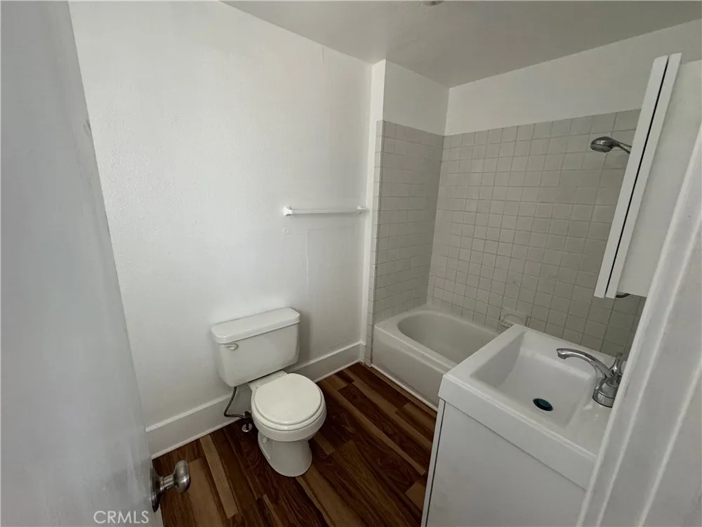 5158 Franklin Avenue Los Angeles, CA 90027