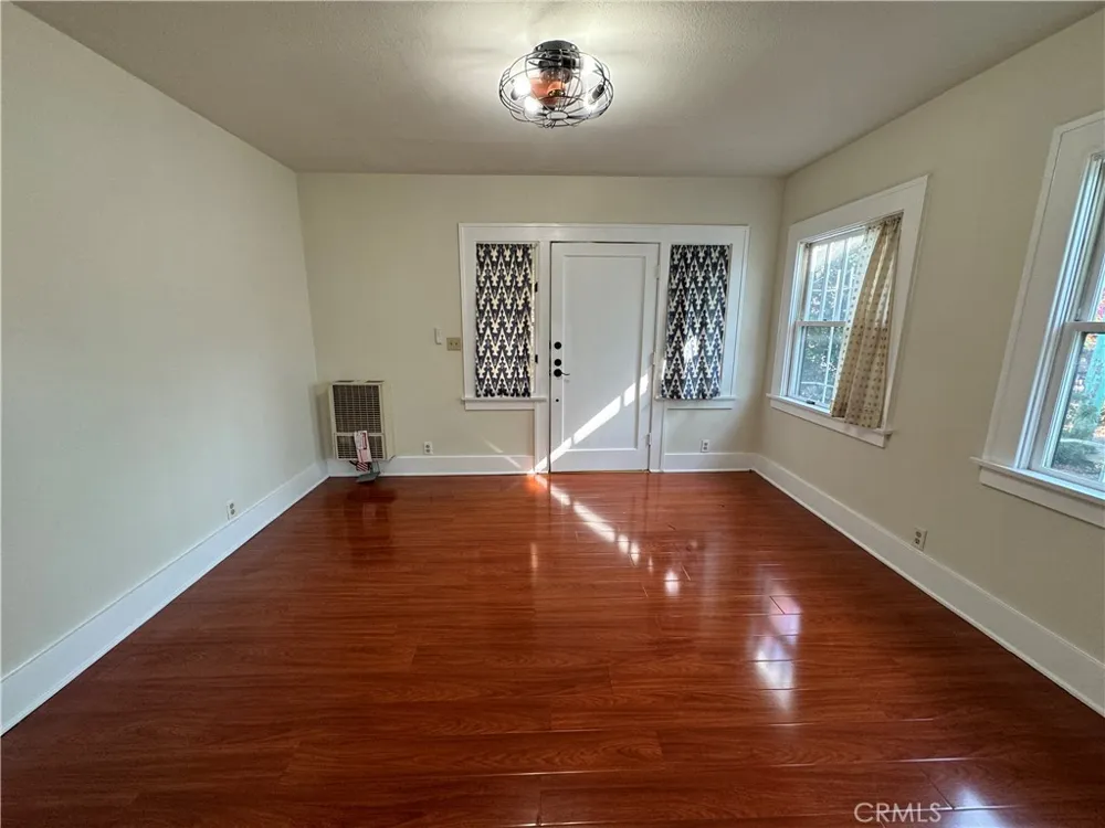 5158 Franklin Avenue Los Angeles, CA 90027