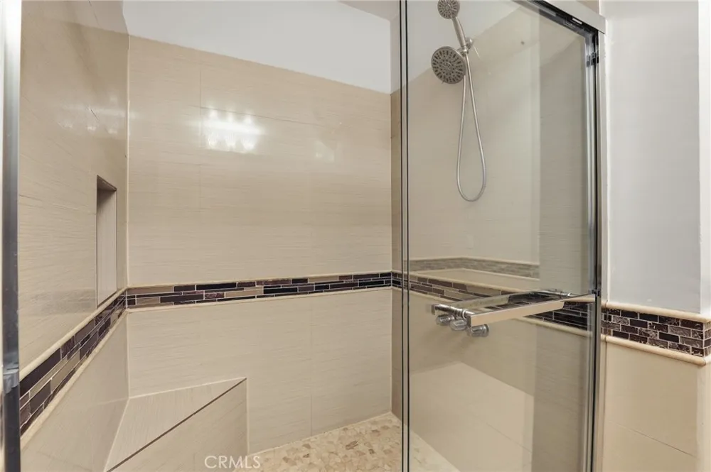 4189 Vineland Avenue #111 Studio City, CA 91602