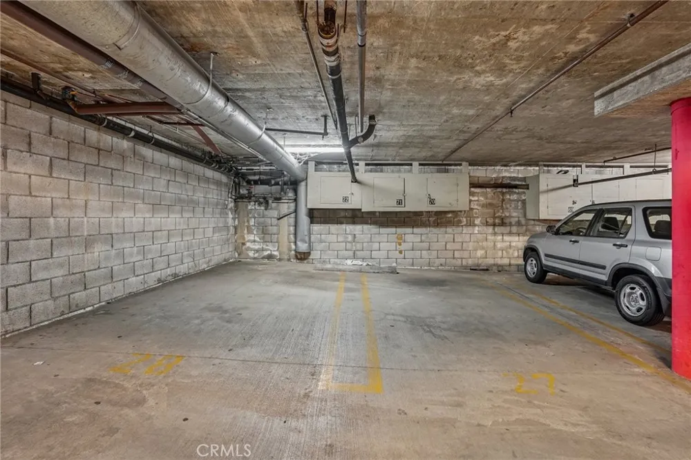 4189 Vineland Avenue #111 Studio City, CA 91602
