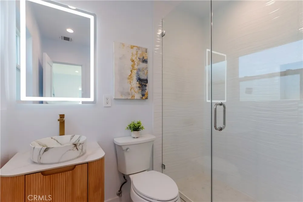 8363 Palais Stanton, CA 90680
