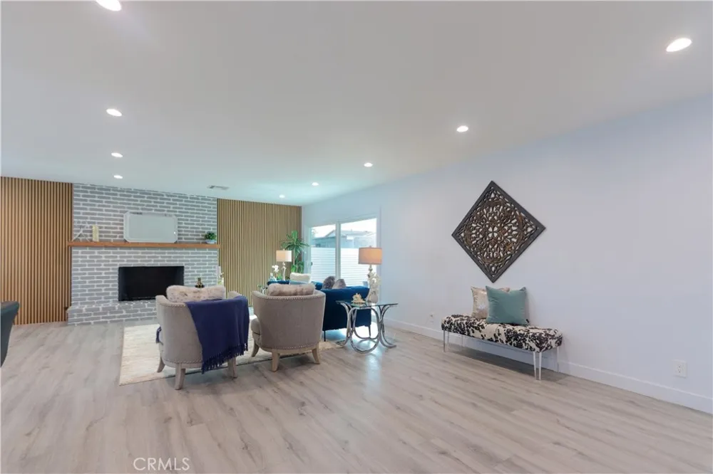 8363 Palais Stanton, CA 90680