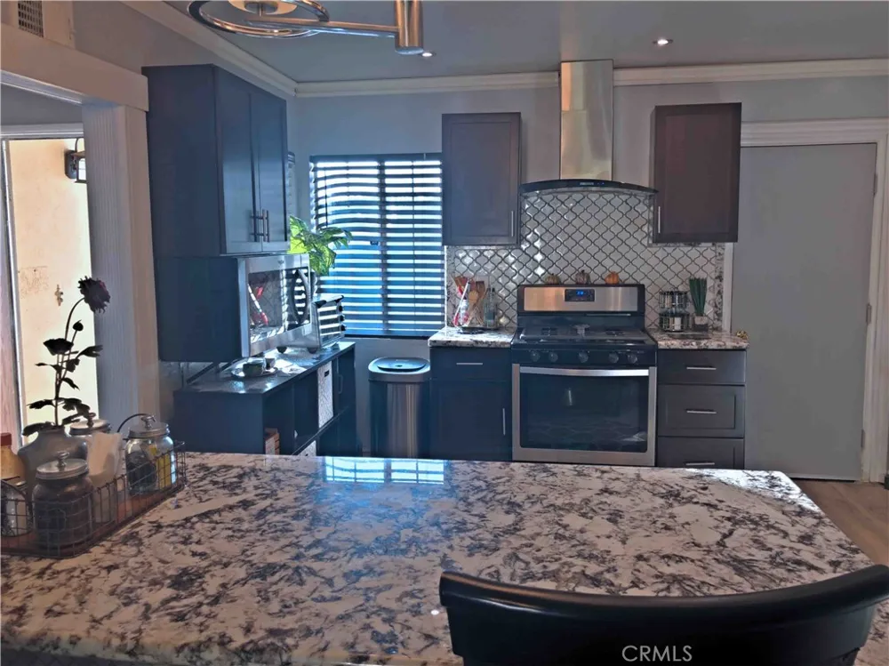 3914 Hornbrook Baldwin Park, CA 91706