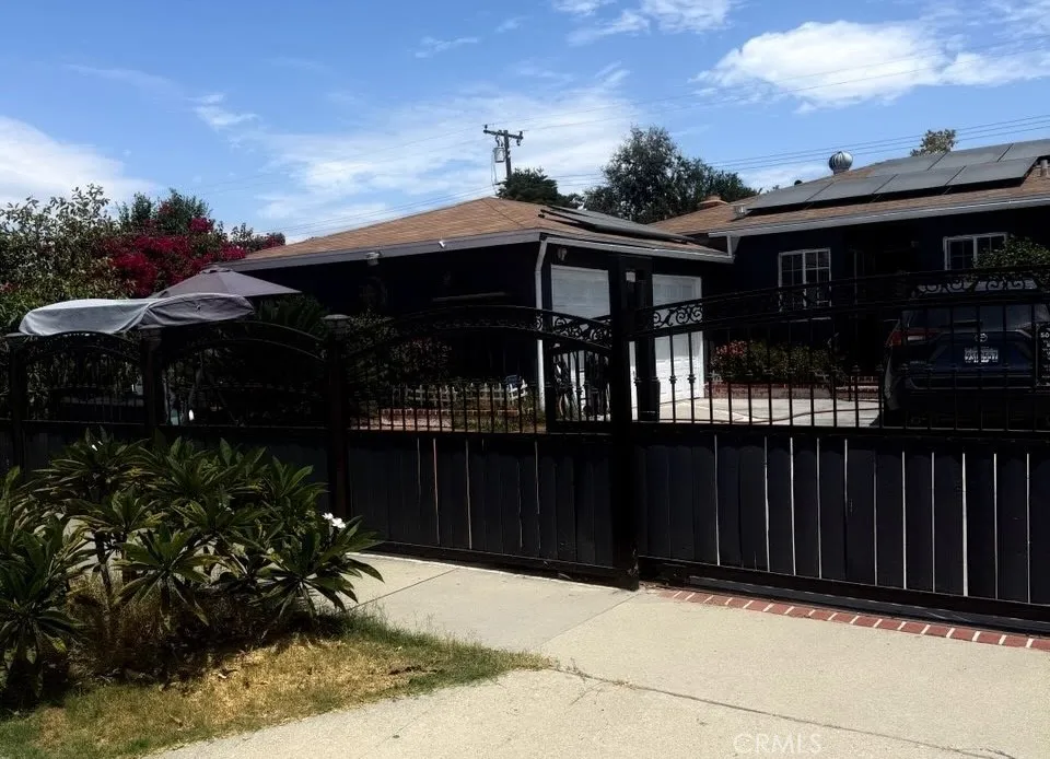 3914 Hornbrook Baldwin Park, CA 91706