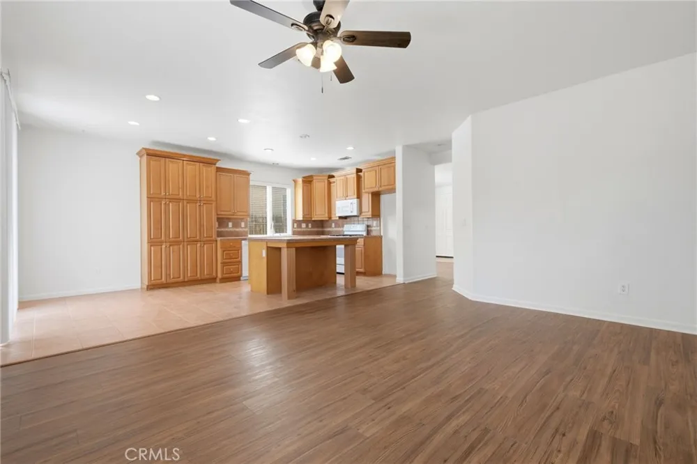 3125 W Delta Visalia, CA 93291
