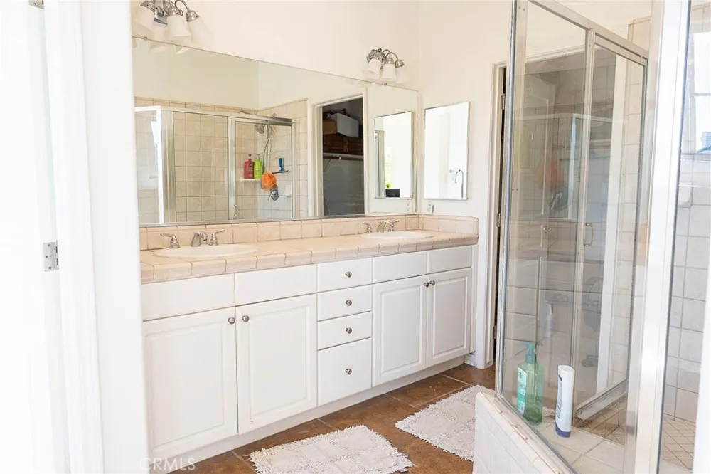 2327 Westbury Santa Maria, CA 93455
