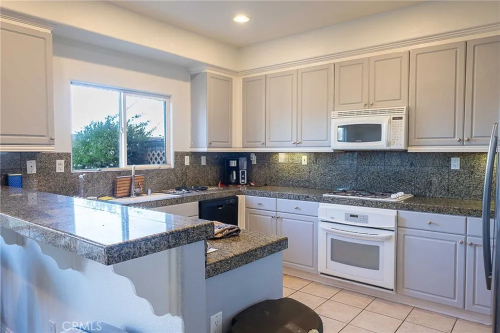 2327 Westbury Santa Maria, CA 93455