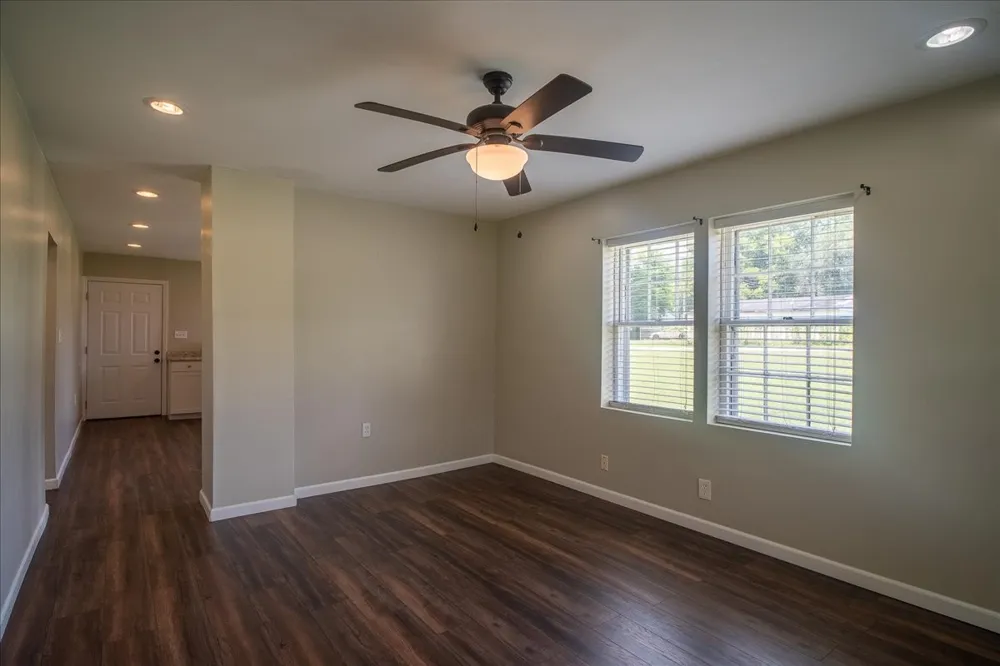 204 S Spurr St Florence, AL 35630