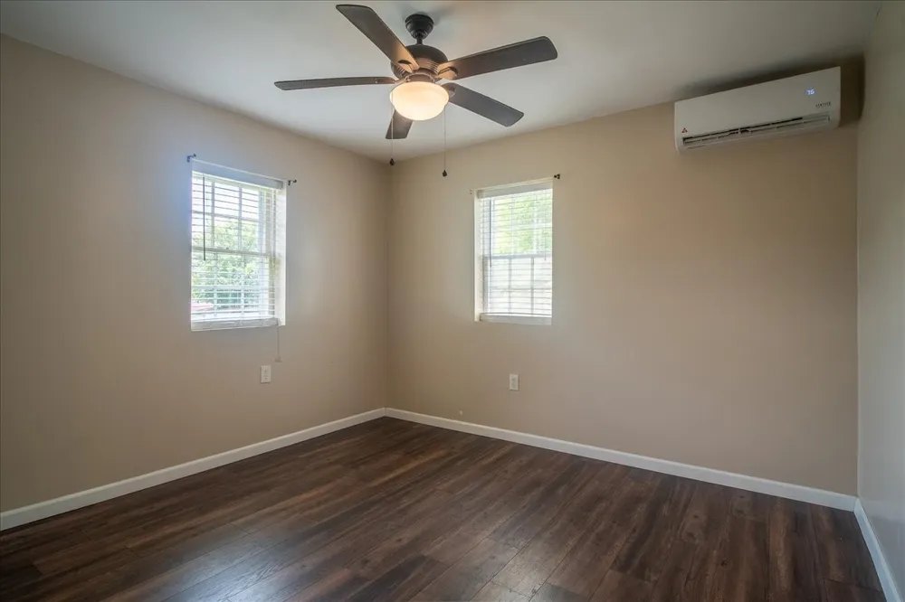 204 S Spurr St Florence, AL 35630