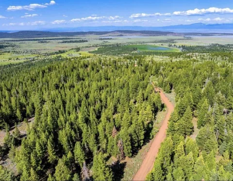 123 Glacier Dr Alturas, CA  96101 Road