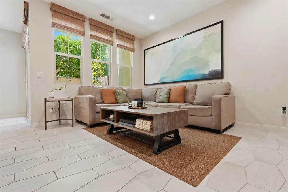 2055 Foxtrot Loop #1 Chula Vista, CA 91915