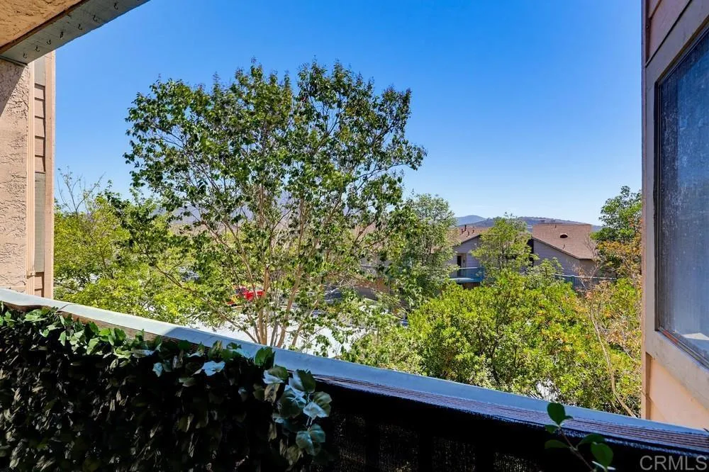 3045 Blue Oak Court Spring Valley, CA 91978