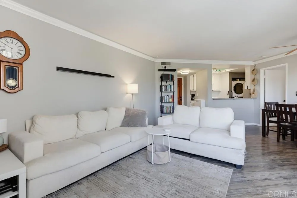 3045 Blue Oak Court Spring Valley, CA 91978
