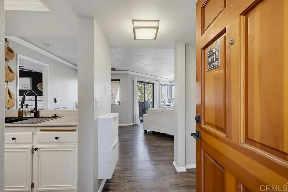 3045 Blue Oak Court Spring Valley, CA 91978