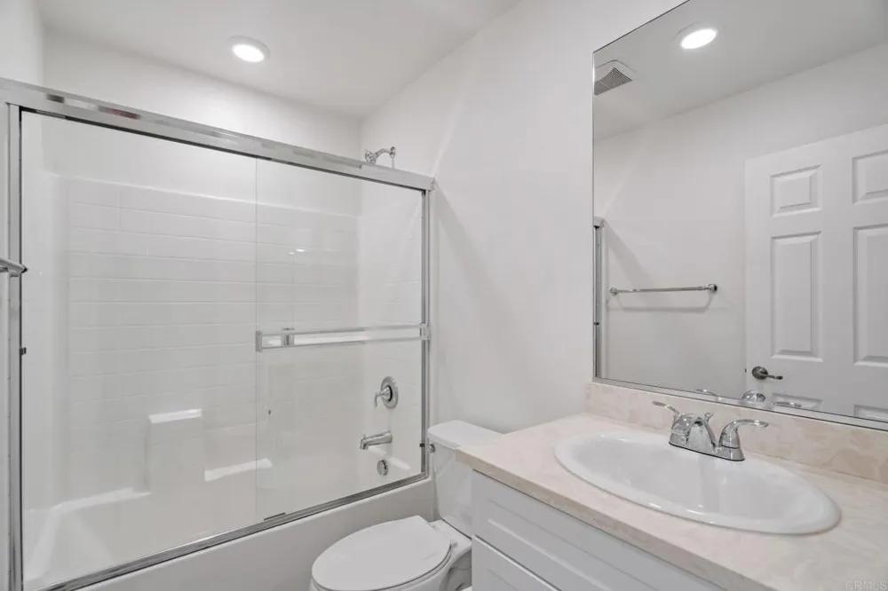 2890 Silver Medal Road #6 Chula Vista, CA 91915