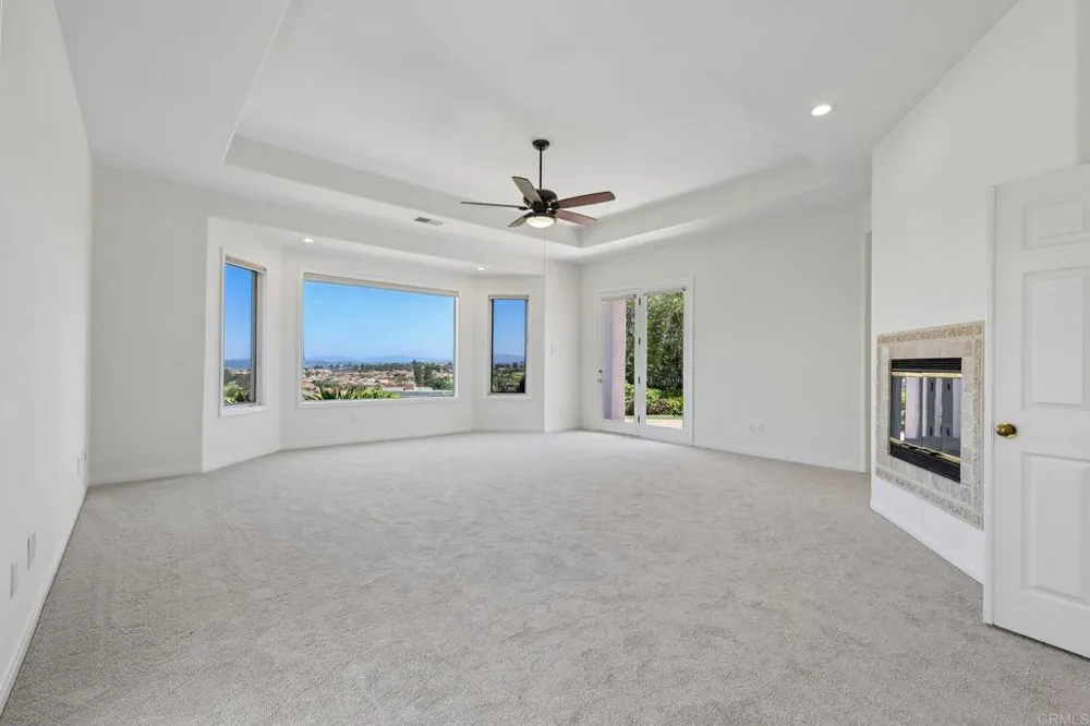 17572 Via Loma Drive Poway, CA 92064